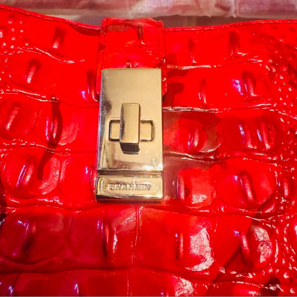 NWT!! Brahmin Shira Bucket Bag in Vibrant Red Flare, Croc Embossed Leather! - Picture 6 of 16